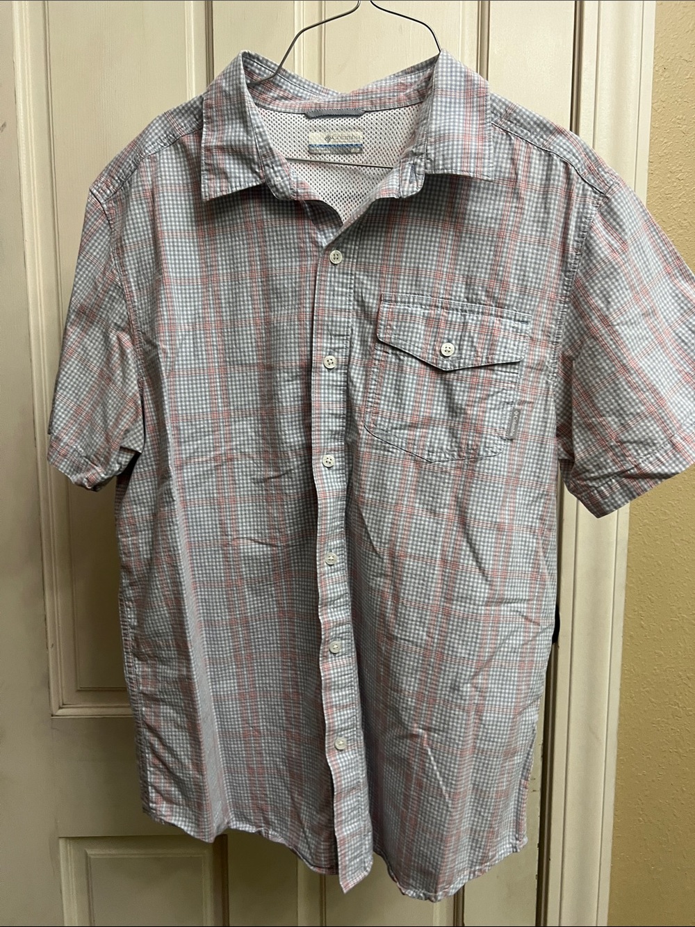 Columbia Men's Short-Sleeve Plaid Button-Up Shirt